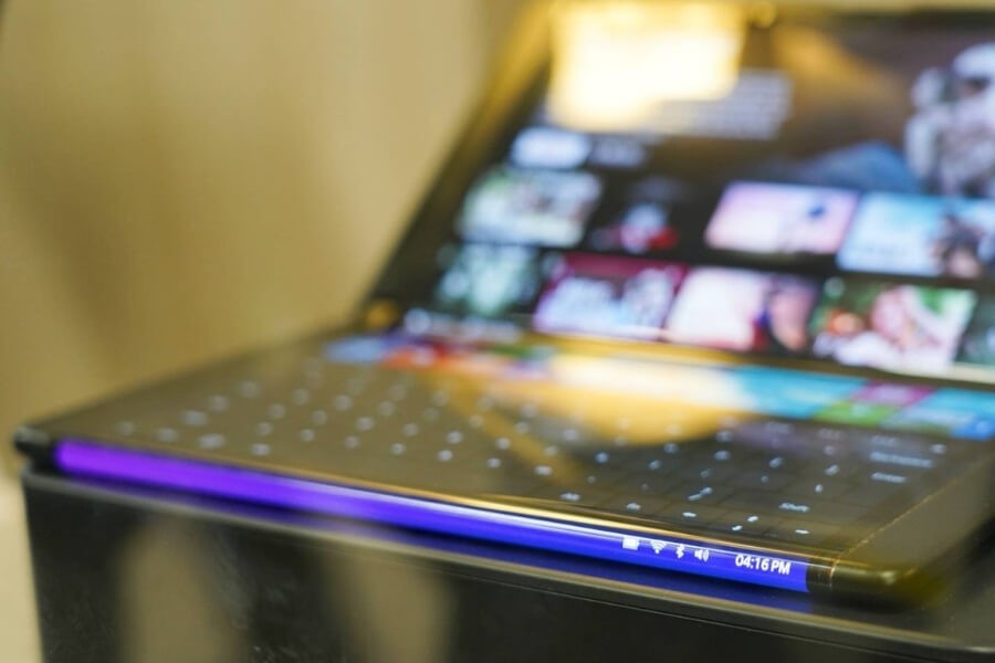 Adaptive display technology, showing OLED and LED screens in foldable, rollable, and transparent forms.